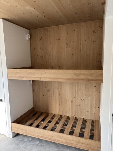 6008B0BB-93EA-4A1E-8F25-31F05A92D382